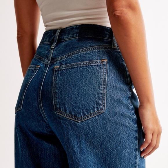 curve love high rise loose jean - Picture 6 of 9